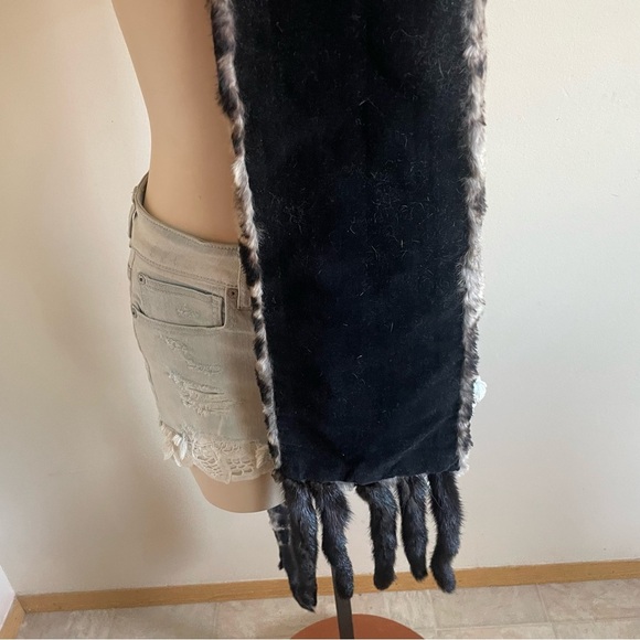 Vintage Leopard Print Scarf - Picture 8 of 8